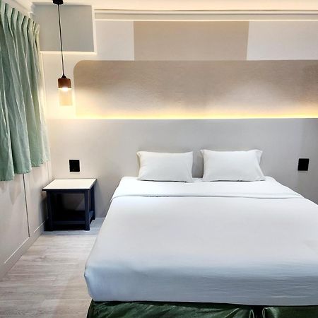 Seatel Phuket, Patong Beach Eksteriør billede