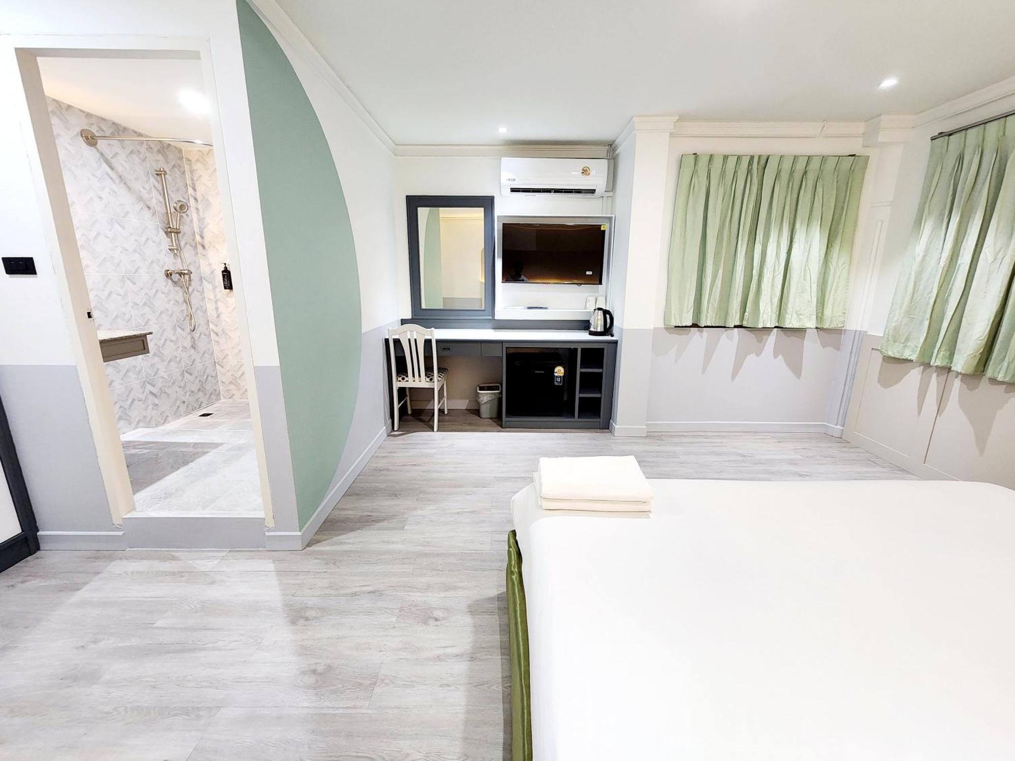 Seatel Phuket, Patong Beach Eksteriør billede