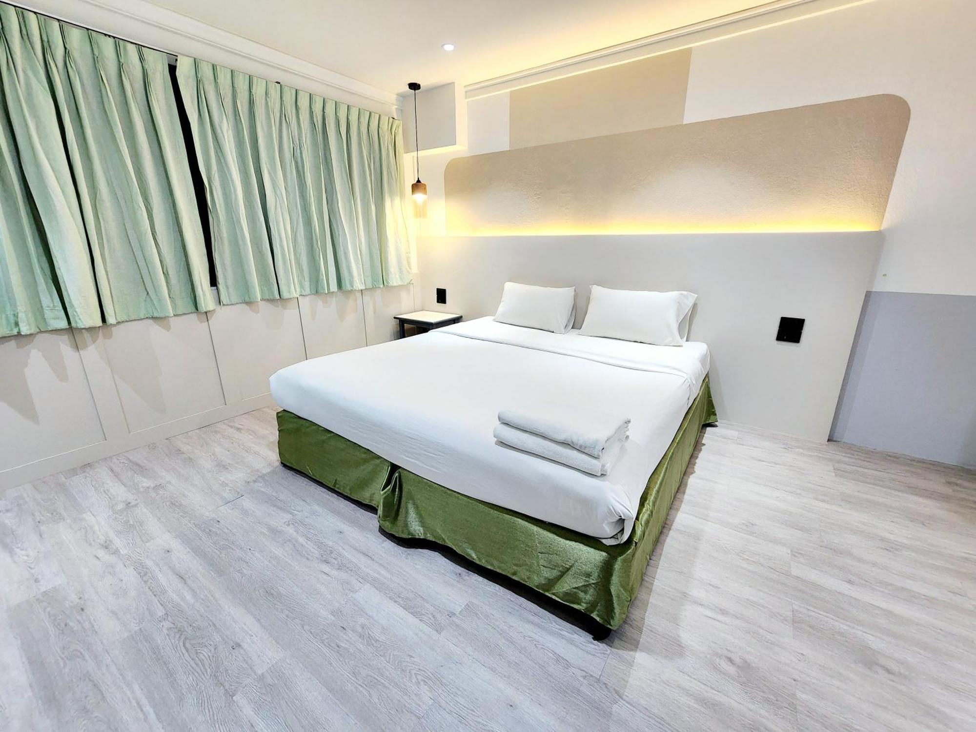 Seatel Phuket, Patong Beach Eksteriør billede